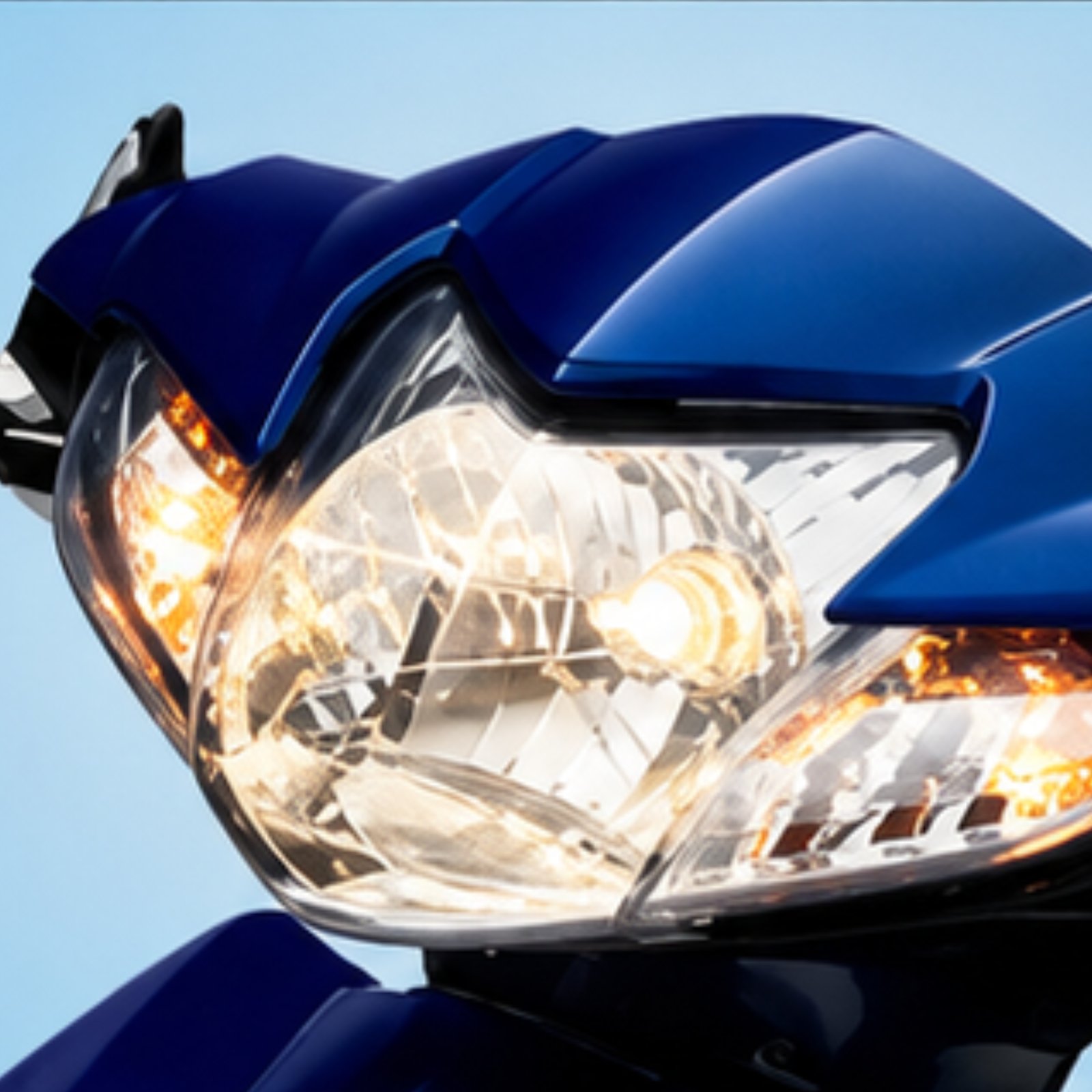 Large Headlight with Crystal Eye Line ของ Honda Wave 110i รุ่นล้อแม็กสตาร์ทมือ ดิสก์เบรกหน้า ปี 2014