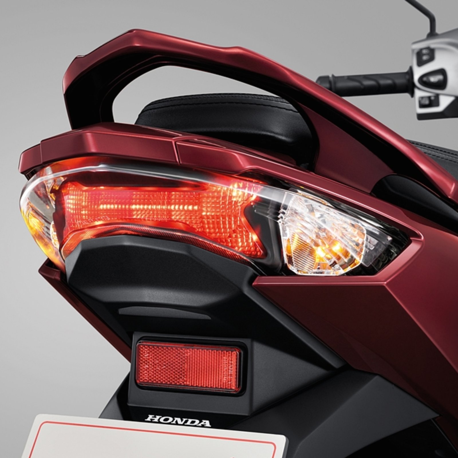 X-TRA LED Tail Light ของ Honda Wave 125i รุ่นล้อแม็ก ปี 2023