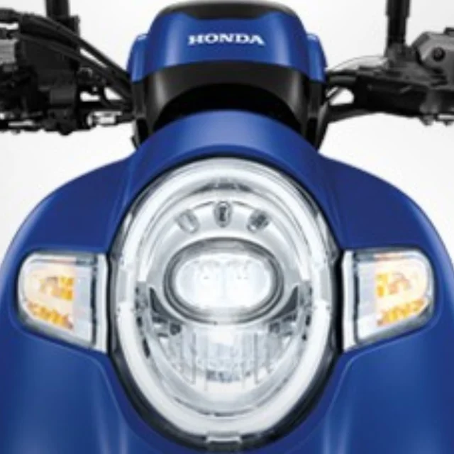 Full LED Headlight ของ Honda Scoopy i รุ่น Urban Team ปี 2019