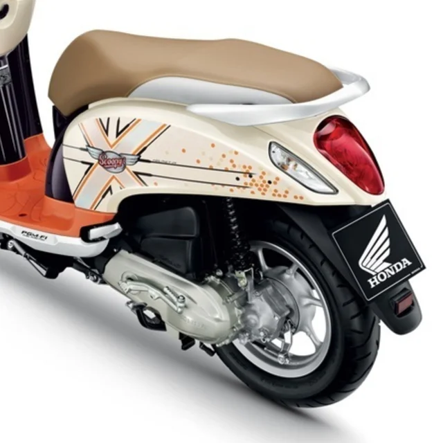Helmet-In L Size U-Box ของ Honda Scoopy i รุ่น Club12 ปี 2013