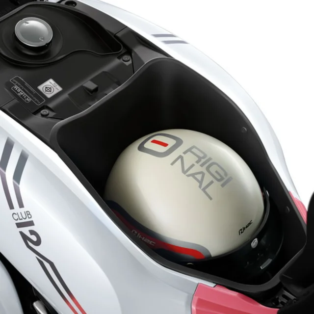 Helmet In U-Box ของ Honda Scoopy รุ่น Club 12 ปี 2021