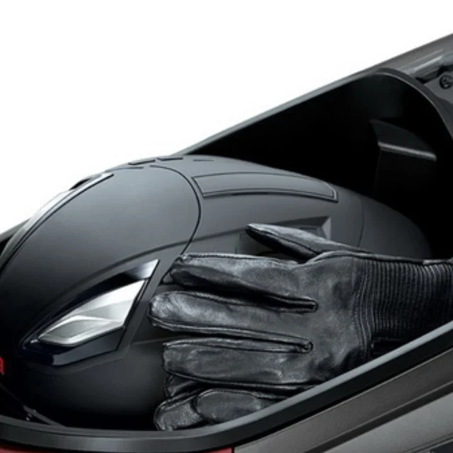 Helmet-in XL U-BOX ของ Honda Click 125i รุ่นล้อแม็ก ปี 2017