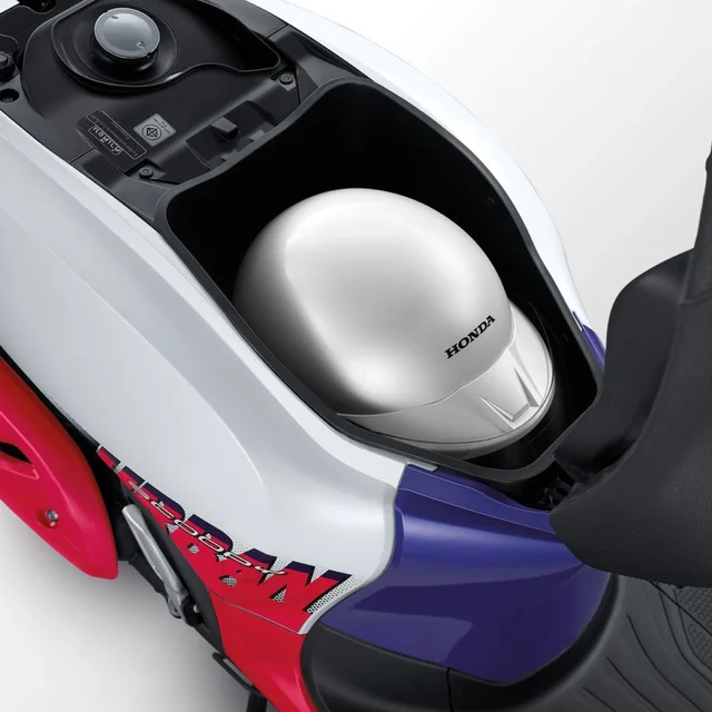 Helmet in / U-Box ของ Honda Scoopy รุ่น Urban ปี 2020