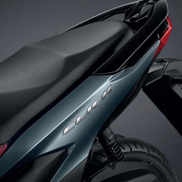 Honda-Click-125i-2022-รุ่นล้อแม็ก-Soft-Emblem