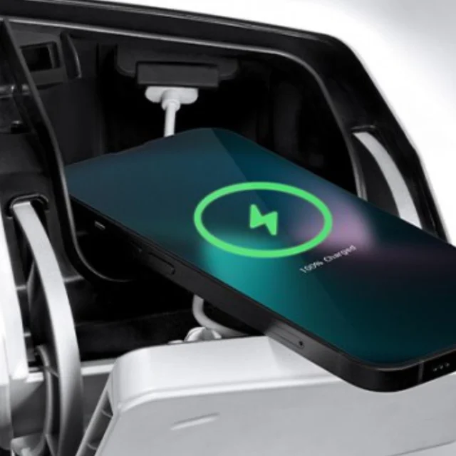 Honda-Click-160-2023-รุ่น-ABS-ล้อแม็ก-New-USB-Charger-in-Console-Box