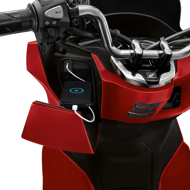 Honda PCX 160 2021 รุ่น Standard USB Socket