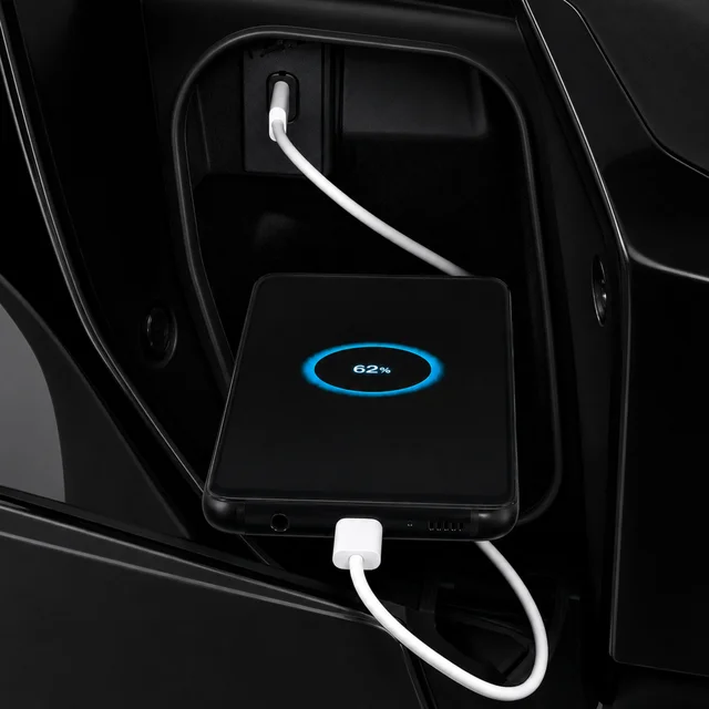 Honda PCX 160 รุ่น Midnight Race Edition 2023 Type-C USB Socket