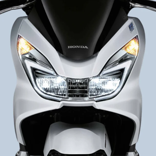 Honda PCX150 2014 ดีไซน์ Dual LED Headlight with LED Position Light