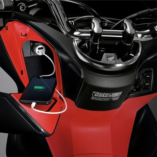 Honda PCX150 2020 มีฟีเจอร์ AC Socket