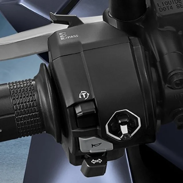 Honda PCX160 รุ่น Exclusive Edition ปี 2025 ฟีเจอร์ Multifunction Controller & Honda RoadSync
