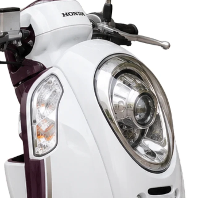 Exclusive Projector Headlight ของ Honda Scoopy i Prestige Guy 2011