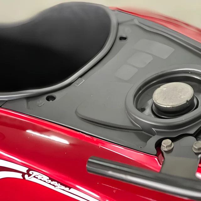 Honda-Scoopy-i-รุ่น-Prestige-Guy-2012-Helmet-in-L-Size-U-Box