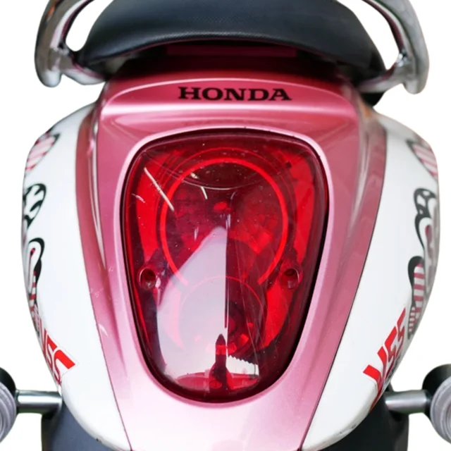 Honda Scoopy i รุ่น Vivid Me ปี 2010 Senior-Tail-Light