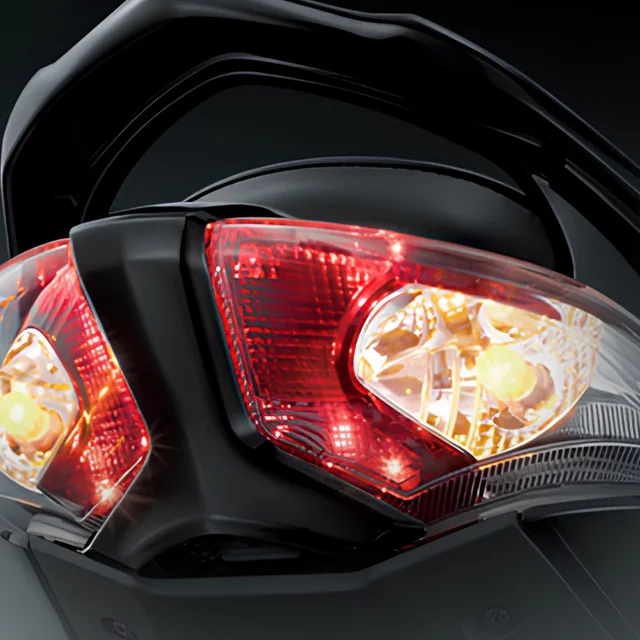 Honda-Wave-125-รุ่นสตาร์ทมือ-ปี-2012-X-Clusive-Tail-Light