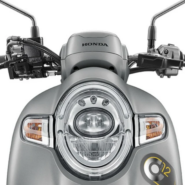 LED Projector Headlight ของ Honda Scoopy i รุ่น Club 12 ปี 2018