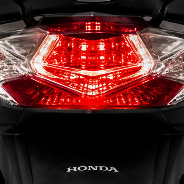 LED Taillight ของ Honda Click 125i รุ่นล้อแม็ก ปี 2017