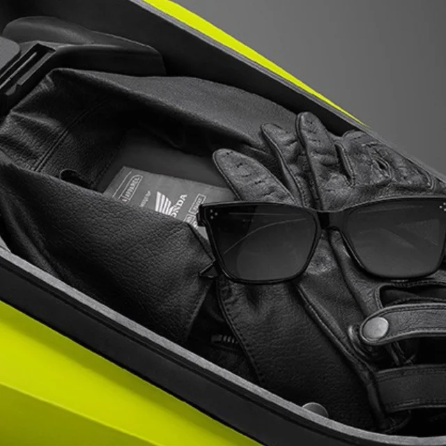 Large Luggage Box ของ Honda Click 160 รุ่น Standard ปี 2026