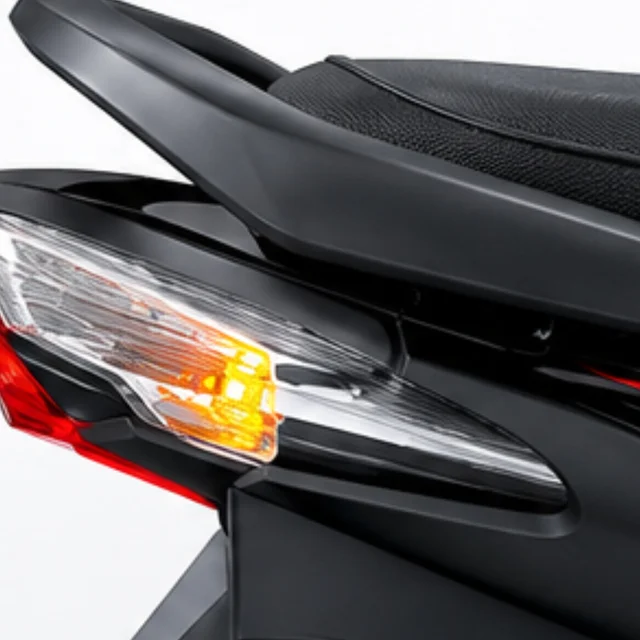 Large Tail Light ของ Honda Wave 110i รุ่นดรัมเบรกหน้า สตาร์ทเท้า ปี 2014
