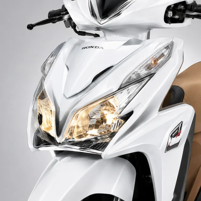 Sport Head Light ของ Honda Click 125i รุ่น Tune-up ปี 2013