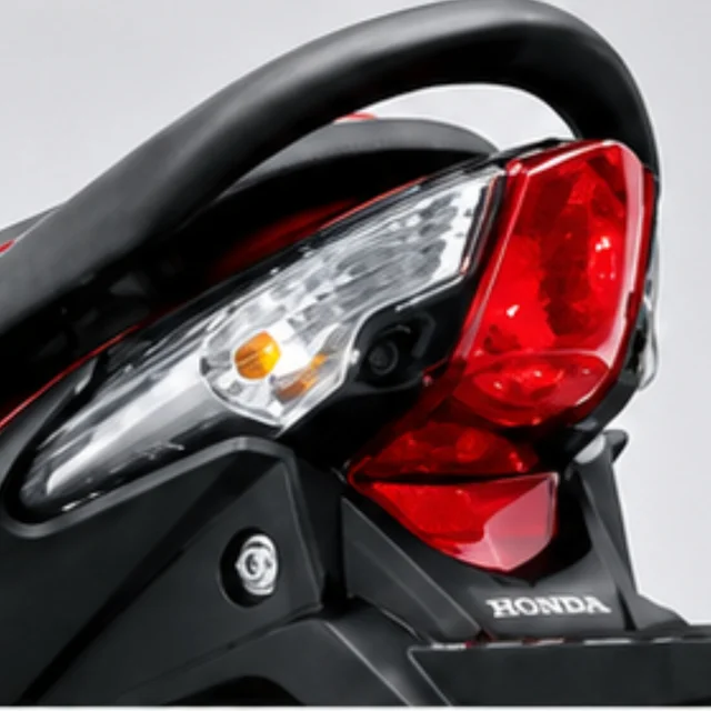 Tail Light Design ของ Honda Wave 110i รุ่นดรัมเบรกหน้า สตาร์ทเท้า ปี 2012
