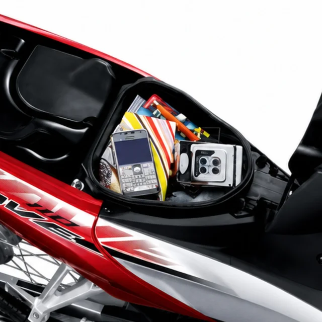 Under-Seat Storage ของ Honda Wave 110i รุ่นดิสก์เบรกหน้า สตาร์ทมือและเท้า ปี 2012
